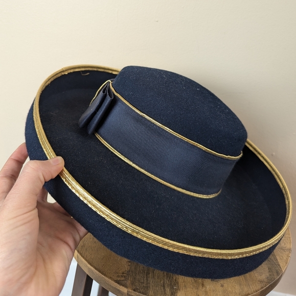 NWT! VINTAGE Joe Bill Miller/Michael Howard 100% Wool Hat, Navy Blue & Gold - Picture 4 of 11
